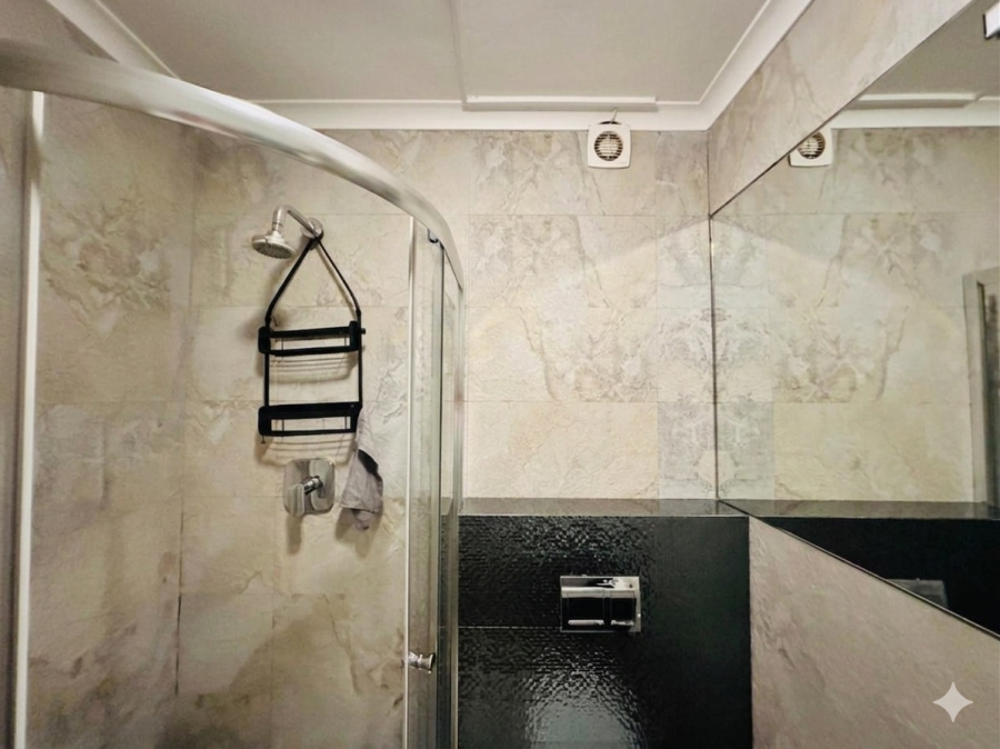 2 Bedroom Property for Sale in Sea Point Western Cape